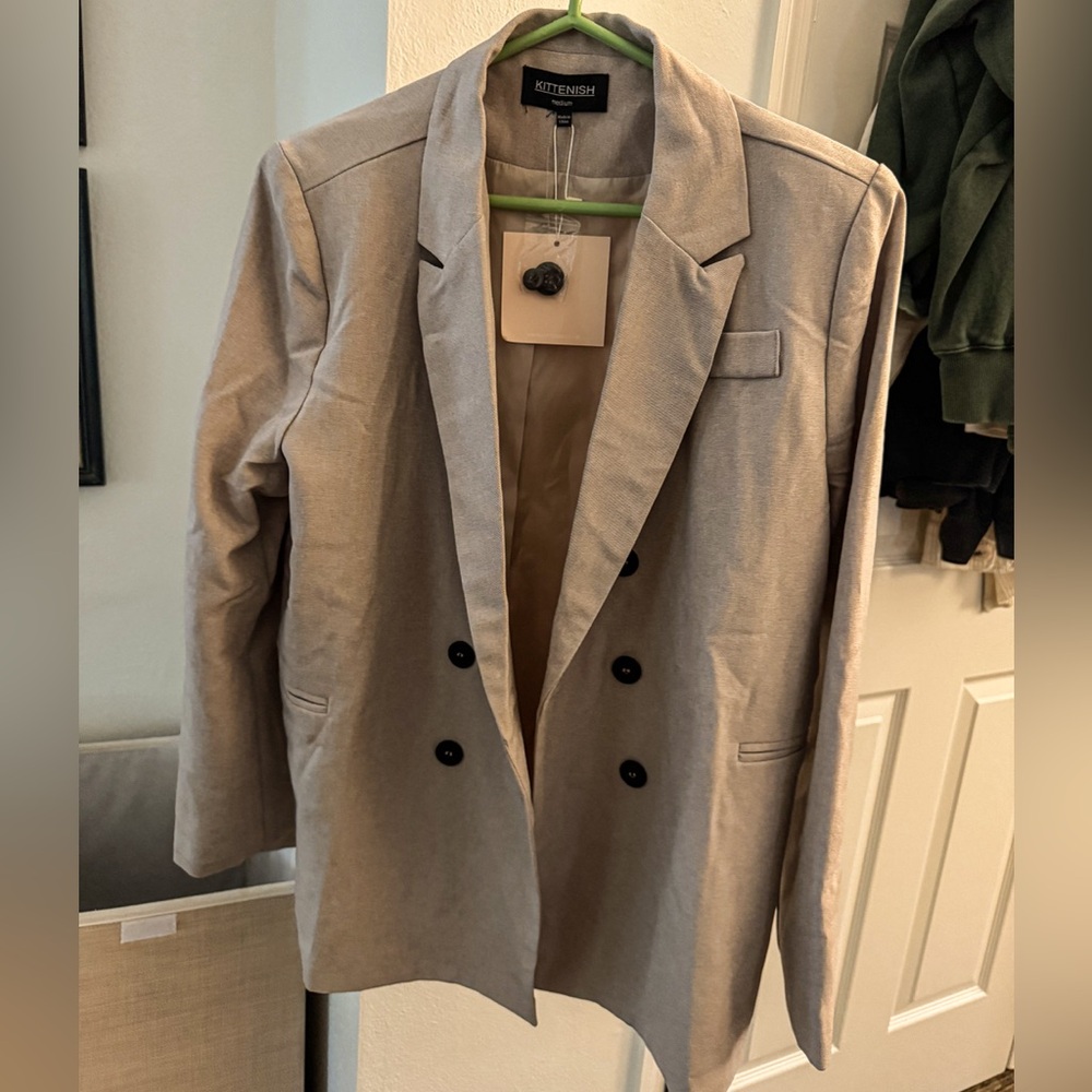 Kittenish Light Tan Blazer